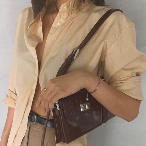 By Far Bag Outfit, Beige Leather Baguette Bag, Brown Tote Baguette Bag, Byfar Bag, By Far Billy Bag, Mulberry Billie Bag, Poppy Lissiman Bobby Bag, By Far Bag, Manifest List