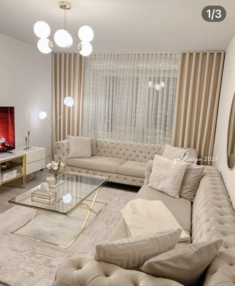 Golden Beige Sofa Living Room, Corner Sofa Living Room Beige, Gold And White Living Room, Cream And Gold Living Room, U Sofa Beige, White And Gold Living Room, Baige Sofa Living Room, Sitting Room Interior Design, Beige Living Room Decor