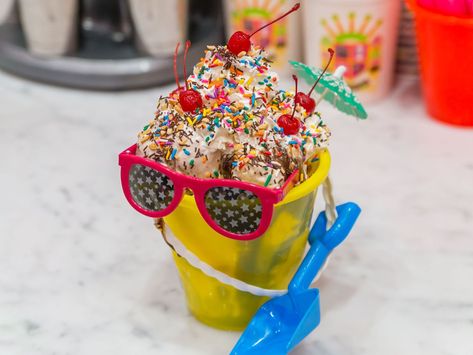 The Coolest Las Vegas Ice Cream Shops Superman Ice Cream, Ice Cream Car, Hot Pink Walls, Ice Cream Menu, Ice Cream Business, Ice Cream Shops, The Best Ice Cream, Ice Cream Sprinkles, Chocolate Malt