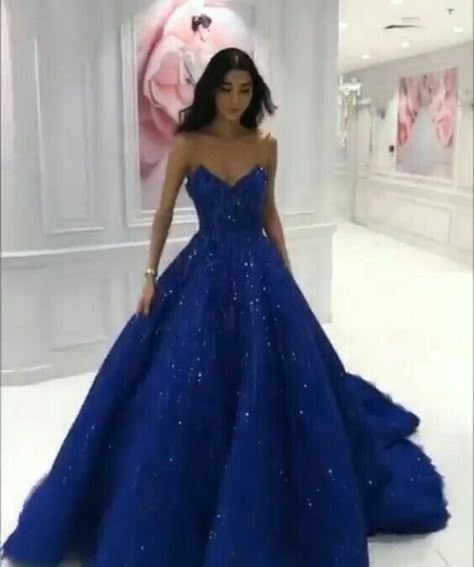 Royal Blue Ball Dress, Blue Lace Prom Dress, Beaded Prom Dresses, Blue Ball Gown, Pretty Dresses Casual, Pretty Quinceanera Dresses, Blue Ball, Beaded Prom Dress, Cute Prom Dresses