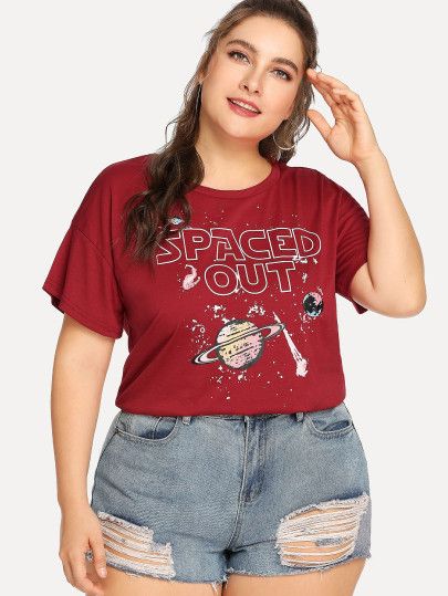 Plus Letter and Galaxy Print Tee -SheIn(Sheinside) Plus Size Mom Jeans, Junior Girls Clothing, Goa Outfits, Plus Size Fall Outfit, Plus Size Summer Outfits, Look Plus Size, Big Girl Fashion, Galaxy Print, Short Sleeve Pattern