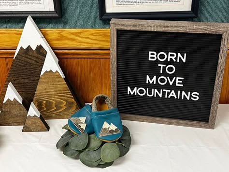 Adventure Themed Party, Baby Shower Mountain Theme Boy, Born To Move Mountains Baby Shower Theme, Ski Baby Shower Ideas, Adventure Awaits Baby Shower Ideas Boy, Hiking Baby Shower Theme, Mountain Theme Baby Shower Ideas, Mountains Baby Shower Theme, Baby Shower Adventure Theme