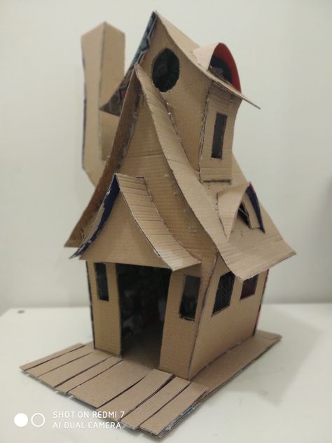 Haunted House Diy, Garden Art Diy Easy, Fairy House Crafts, Casa Halloween, Fairy House Diy, Cardboard Sculpture, Metal Sculptures, Halloween Village, Tanah Liat