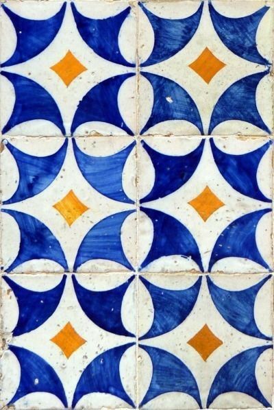 Ocean Tile Bathroom, Lacefield Designs, Geometric Tile Pattern, Portuguese Tiles, Soyut Sanat Tabloları, Geometric Tiles, Tile Inspiration, Painting Tile, Tile Art