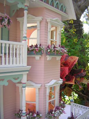 Dollhouses by Robin Carey: The Princess Anne Deco Pastel, Dollhouse Design, Girls Dollhouse, Doll House Plans, Dollhouse Projects, Victorian Dollhouse, Best Toys, Victorian Dolls, Barbie House