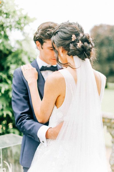 Loose Bridal Hair, Loose Bridal Updo, Bridal Hair Updo With Veil, Bridal Updo With Veil, Low Bun Wedding Hair, Updo Wedding Hairstyles, Bride Hairstyles Updo, Dress With Veil, Low Back Wedding Dress