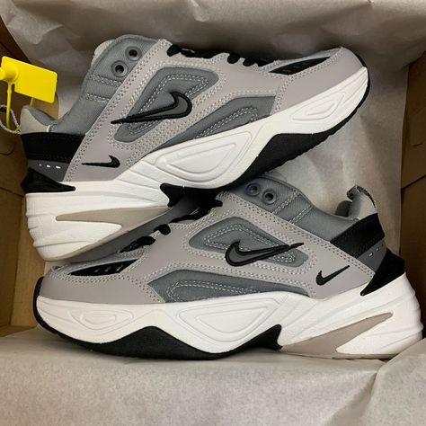 Nike Shopping, Sneakers Yeezy, Photographie Indie, Jordans Nike, Gents Shoes, Pretty Sneakers, Yantai, Trending Womens Shoes, Trendy Shoes Sneakers