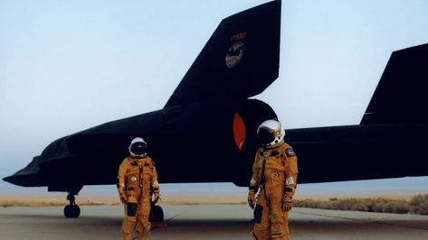 Lockheed Sr-71 Blackbird, Lockheed Sr 71, Spy Plane, Charles Lindbergh, Sr 71 Blackbird, Reconnaissance Aircraft, Sr 71, Airbus A380, Flight Crew