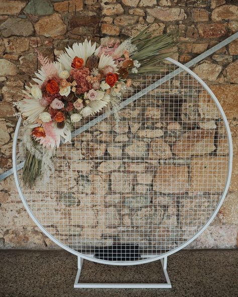 Round Mesh Backdrop, Backdrop Installation, Mesh Backdrop, Engagement Party Ideas, 30 Birthday, Ceremony Design, Wedding Arbour, Wedding Arch, Ear Warmers