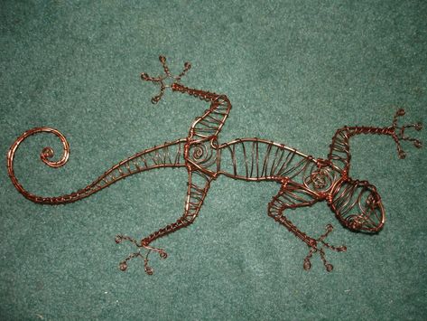 This is the primary type of sculpure that I do, but since I dont feel it photographs well, I have a lack of representation to show. I'll try my best to post more of them up here. Took about 6 hrs. ... Wire Horse, Lizard Gecko, Fantasy Wire, Chicken Wire Art, Copper Wire Crafts, Wire Jig, Copper Wire Art, Crochet Boho Bag, Wire Art Sculpture