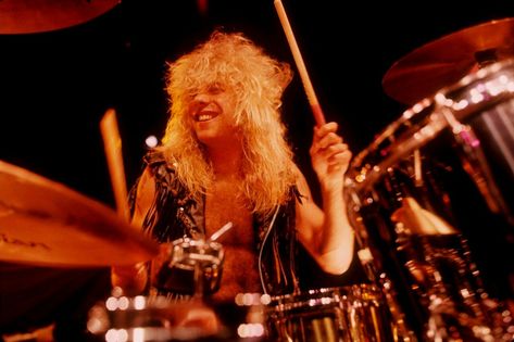 Steven Alder, Steven Adler, 80s Rockstars, Bowling Shirt, Axl Rose, His Smile, Drummers, Band Stuff, Time Machine