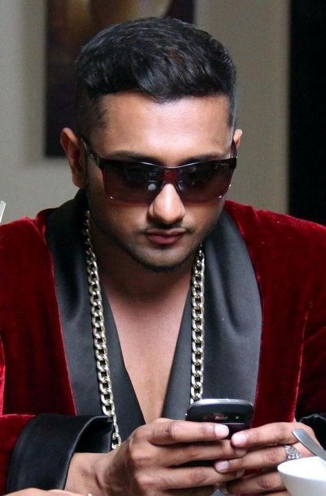 Yoyo Honey Singh Hd Wallpaper, Honey Singh Hd Wallpaper 4k, Honey Singh Photo, Honey Singh Hd Wallpaper, Yoyo Honey Singh, Bollywood Singers, Ajay Devgan, Police Man, Meldi Ma Hd Photo