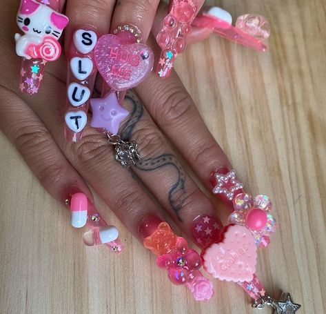 Y2k Nails Acrylic Long Hello Kitty, Long Pink Hello Kitty Nails, Pink Acrylic Nails Coffin Kawaii, Xl Long Acrylic Nails Hello Kitty, Big Hello Kitty Charm Nails, Hippie Nails, Hello Kitty Nails, Cute Acrylic Nail Designs, Really Cute Nails