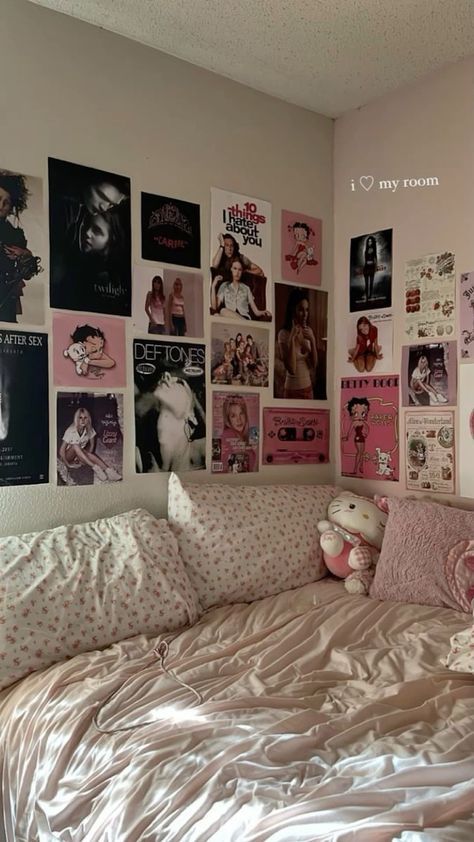 #y2k #y2kroom #roomdecor Y2k Street Style Room, Y2k Room Inspiration, Pink Wall Room, Dark Coquette Bedroom, Dark Coquette Room, Bedroom Y2k, Teenage Room Ideas, Cool Teen Bedrooms, Teen Room Designs