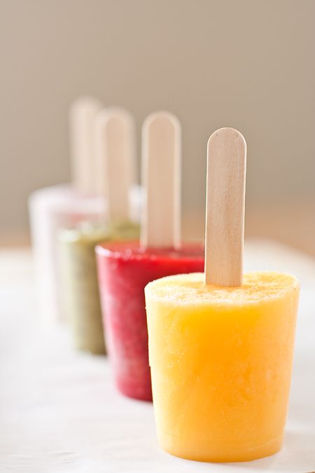 homemade-popsicle-recipes Boozy Ice Pops, Ice Popsicle, Slushie Recipe, Vegetarian Meals For Kids, Nutribullet Recipes, Fruit Pops, Fruit Popsicles, Fresh Fruit Recipes, Kids Cooking Recipes