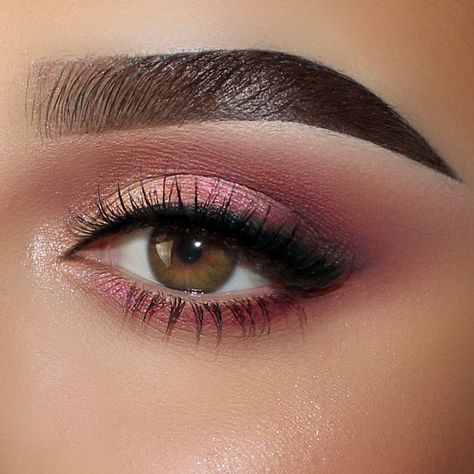 Rosy Eyeshadow, Sweet 16 Makeup, Pink Eyeshadow Look, Maquillage On Fleek, Eye Makeup Pictures, Beautiful Eye Makeup, Sigma Beauty, Eye Makeup Designs, Elegant Makeup