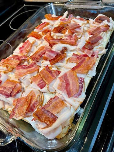 Beyond-my-thoughts: Turkey Bacon Ranch Sliders Turkey Bacon Sliders Hawaiian Rolls, Turkey Bacon Ranch Sliders, Chicken Recipes Gourmet, Turkey Bacon Ranch, Bacon Ranch Sliders, Turkey Bacon Recipes, Ranch Sliders, Recipes Gourmet, Slider Rolls