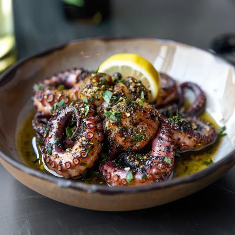 With over 1000+ recipes, Coolinarco.com platform invites you to embark on a delectable journey through diverse flavors and cooking techniques. Spanish Octopus Recipe, How To Cook Octopus, Octopus Recipe, Octopus Recipes, Octopus Salad, Christmas Eve Dinner, Za Atar, Pan Seared, Taco Recipes