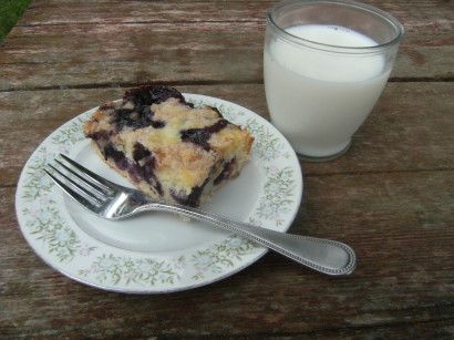 Sourdough Blueberry Buckle Coffee Cake is at home on the breakfast table but it also makes a great dessert or snack. Loaded with blueberries in the moist cake with a crisp, sugary topping, it tastes a little like summer, maybe even better. (If you don't bake with sourdough, adjustments to make it without sourdough are at the end of the recipe.) Maine Blueberry Cake, Blueberry Buckle Coffee Cake, Maine Recipes, Blueberry Cakes, Sourdough Blueberry, Blueberry Coffee Cake Recipe, Blueberry Buckle, Blueberry Breakfast Cake, Food Game