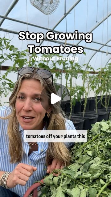 Nicole Johnsey Burke on Instagram: "The Summer Garden Challenge starts Monday! Are you coming??  Comment SUMMER and I’ll send you a link with all the details.   When I first started gardening, I had NO CLUE about pruning. I was always terrified to cut on my plants because I assumed it would KILL them.   After a few years, I realized pruning was the SECRET  to garden success in so many ways.   This coming week, you’ll learn so many more of my garden tips and tricks in the Summer Garden Challenge.   Comment SUMMER and I’ll send the link to your DMs to join me." Vegetable Gardens Ideas Backyard, Tomato Plants Growing Tips, Garden Tips And Tricks, Tomato Gardening, Pruning Tomato Plants, Gardening Tips And Tricks, Garden Hacks Diy, Companion Gardening, Garden Tomatoes