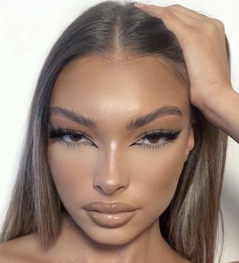 Cat Eye Look, Eyeshadow Eyeliner, Creative Makeup Looks, Eye Look, Beat Face, Creative Makeup, Makeup Inspo, Pretty Hairstyles, Makeup Ideas