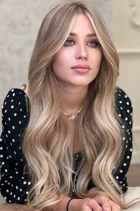 medium-ash-blonde-on-long-hair Medium Ash Blonde Hair, Ashy Blonde Hair, Trendy Fall Hair Color, Sandy Blonde Hair, Beige Blonde Hair, Blonde Lowlights, Ash Blonde Hair Colour, Ombre Blond, Ash Blonde Balayage