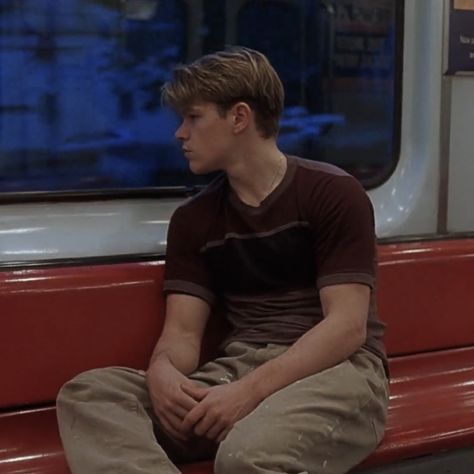 Matt Damon The Martian, Good Will Hunting Outfits, Good Will Hunting Aesthetic, Matt Damon Good Will Hunting, Young Matt Damon, Will Hunting, Matt Damon Movies, Good Will Hunting Movie, Good Will Hunting