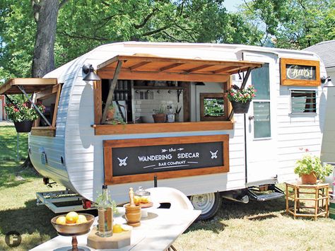 Tiffany and Dave Unger are slinging drinks from their mobile bar cart around the St. Louis area. Foodtrucks Ideas, Camper Bar, Trailer Bar, Coffee Food Truck, Bar On Wheels, Caravan Bar, Mobile Coffee Shop, Coffee Trailer, Travel Bar