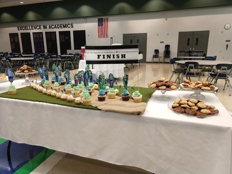 Xc Banquet Ideas, Cross Country Banquet Ideas, Cross Country Banquet, Cross Country Decorations, Sports Banquet Decorations, Track Banquet, Cross Country Gift, Country Decorations, Banquet Table Decorations