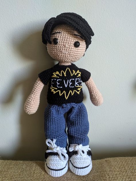 Crochet Male Doll, Diy Amigurumi, Crochet Doll Tutorial, Love Pain, Crochet Dolls Free Patterns, Crochet Shop, Forbidden Love, Crochet For Boys, Fun Crochet Projects