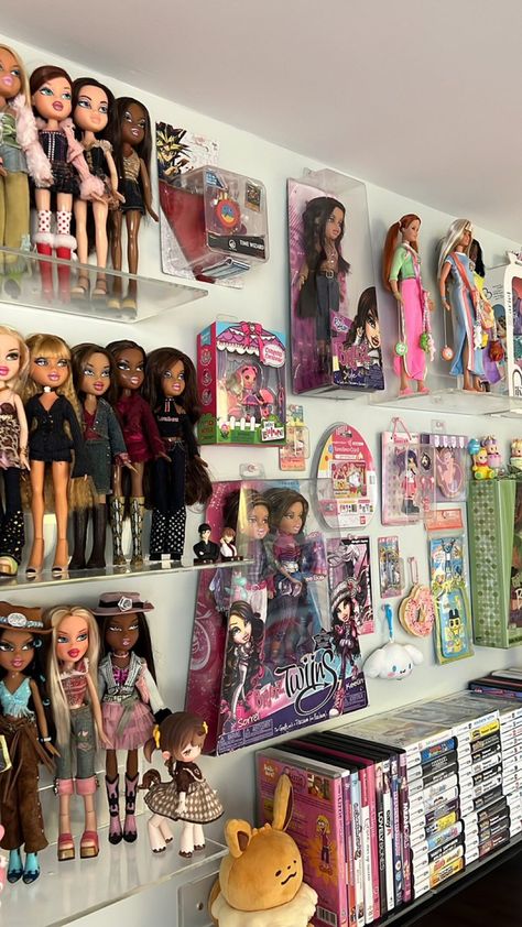 Bratz Inspired Room, Bratz Doll Display, Bratz Doll Collection Display, Bratz Comforter, Bratz Playsets, Brat Doll, Barbie Room, Y2k Pink, Girly Room