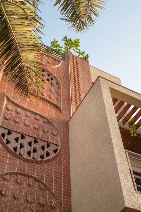 A modern home facade with a variety of brick patterns and unique designs. Modern Brick House, Clay Roof Tiles, Brick Cladding, Geometric Floor, Brick Architecture, Wall Exterior, Brick Tiles, Brick Facade, Material Palette