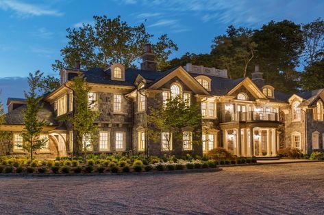 Mansion In New York, Tarrytown Ny, Westchester New York, Stone Mansion, Sausage Sandwiches, Luxury Mansion, Mansion Floor Plan, Dream Mansion, Luxury House Plans