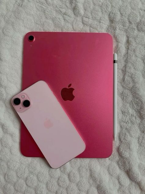 All Apple Products, Ipad Essentials, Pink Lifestyle, Girly Phone Cases, Iphone Obsession, Pretty Iphone Cases, Pink Apple, Mac Book, Pretty Phone Cases