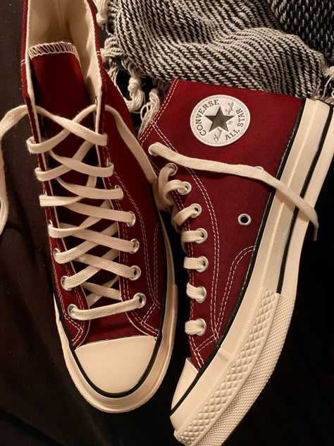 Cute Converse Shoes, Cute Converse, Punk Girls, Dr Shoes, Red Converse, Aesthetic Shoes, Shoe Inspo, Cool Shoes, Marauders Era