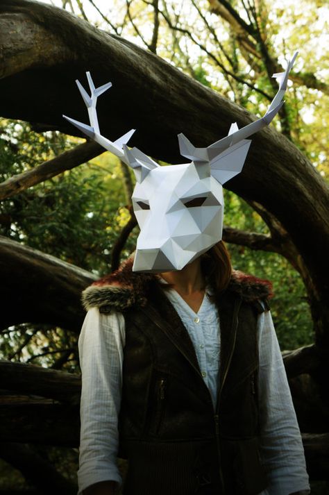 These plans and instructions enable you to make your own 3D Stag mask from cardboard. This mask would also work well for a reindeer.  This mask is Geometric Halloween, Diy Halloween Masks, Cardboard Mask, Mascaras Halloween, Bear Mask, Monster Mask, Surviving In The Wild, Mask Template, Half Mask