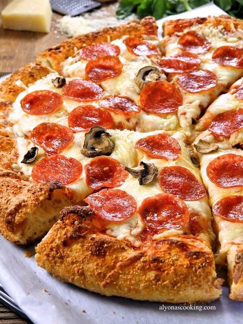 Soft Pizza Dough Recipe, Fluffy Pizza Dough Recipe, Pizza Hut Dough Recipe, Thick Crust Pizza, Best Pizza Dough Recipe, Pizza Roll, Crispy Pizza, Italian Pizza Recipe, Best Pizza Dough