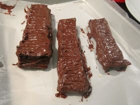 Diy Nutty Buddy Bars, Homemade Nutty Buddy Bars, Buddy Bars, Saltine Cracker Recipes, Nutty Bars, Nutty Buddy, Butter Bars, Saltine Crackers, Peanut Butter Filling