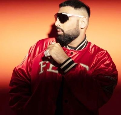 Mumbai, Dec 15 (IANS) Rapper Badshah, who is set to embark on his first tour, ‘Paagal’, has revealed that the one Indian artiste whose work he likes is King who is known for his song ‘Tu Aake Dekhle’. The rapper told IANS, “Bahut saare aise artists hain jinka kaam mujhe pasand hai, India mein kahun […] Badshah Rapper, Hair Styal, Musical Artist, Amazing Funny Facts, India Tour, Indian Artist, Photo Pose For Man, Daft Punk, People Laughing