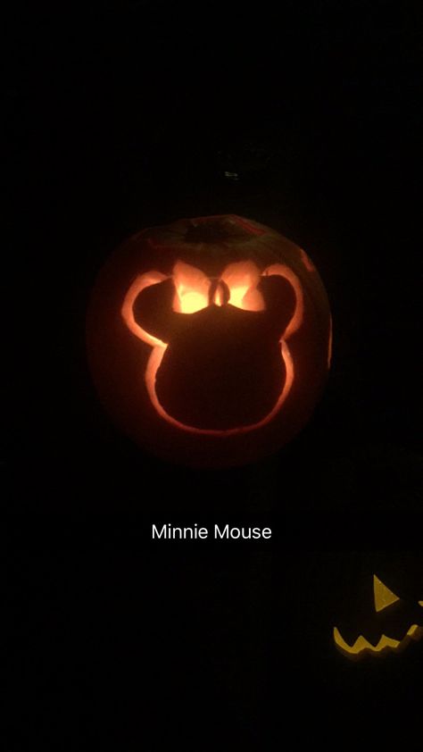 Disney Minnie Mouse Pumpkin 🧡  #pumpkin #falldecor #halloween #pumpkincarving #minniemouse #disney #disneydiy #fall #cute #pumpkindecor #fallstyle #minnie Mini Mouse Pumpkin Carving, Minnie Pumpkin Carving, Minnie Mouse Pumpkin Carving, Mini Mouse Pumpkin, Disney Pumpkins, Unique Pumpkin Carving Ideas, Pumpkin Idea, Minnie Mouse Pumpkin, Cute Pumpkin Carving