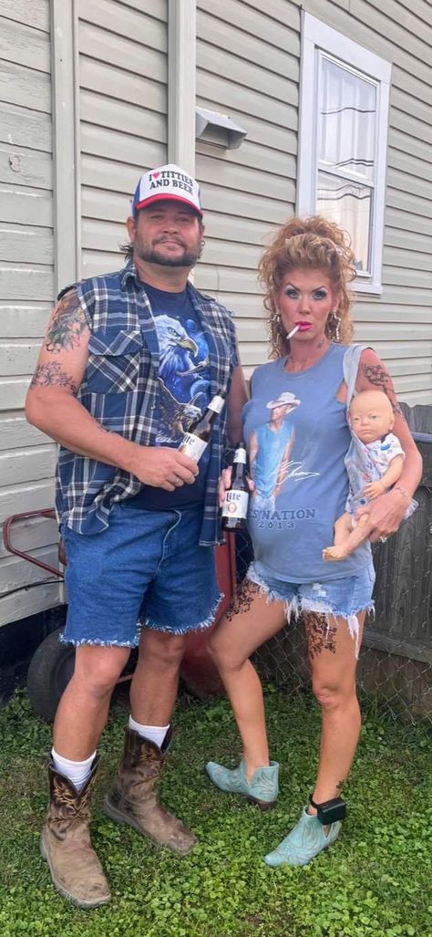 Red Neck Woman Costume, Hangover Family Costume, Hill Billy Party Outfit, Trailer Park Costume Women, Hillbilly Halloween Decorations, Hillbilly Party Outfits, Red Neck Halloween Costume, Trailer Park Outfit Women, Trailer Park Trash Party Outfit