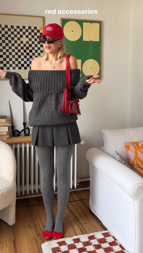 Outfits With Grey Tights, Gray Stockings Outfit, Grey Stockings Outfit, Grey Pantyhose Outfits, Shorts With Tights Winter, Red And Gray Outfit, Floral Tights Outfit, Winter Outfits Color, Grey Tights Outfit