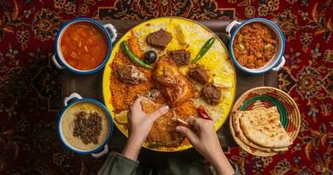 Old Saudi Arabia, Saudi Arabian Food, Saudi Food, Saudi Arabia Food, Wheat Porridge, Founding Day, Slow Roast Lamb, Cracked Wheat, Arabian Food