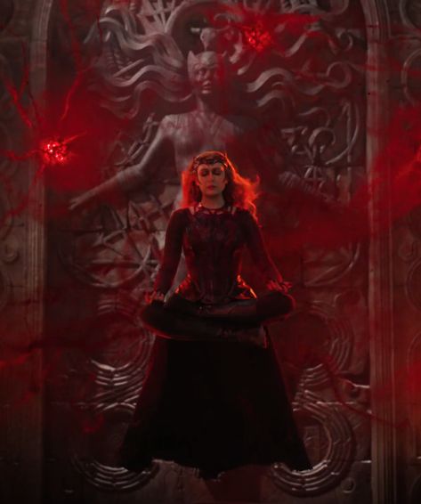 Marvel Scenes, Chaos Witch, Mommy Wanda, Scarlet Witch Comic, The Scarlet Witch, Witch Photos, Witch Wallpaper, Lady Loki, Multiverse Of Madness