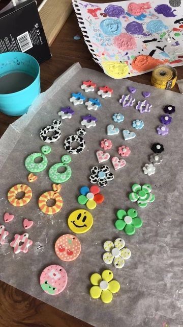 Hand painted air dry clay pieces for earrings, pins, hair clips and keyrings before i assembled them for my etsy shop <3 Air Dry Clay Earrings, Diy Air Dry Clay, Clay Pieces, Clay Diy Projects, Clay Crafts Air Dry, Clay Jewellery, Statement Jewellery, Diy Clay Crafts, Clay Charms