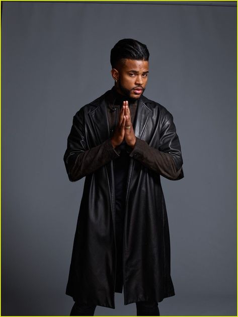 Trevor Jackson Wallpaper, Trevor Jackson Superfly, Trevor Jackson, Black Leather Coat, Long Black Coat, Black Men Hairstyles, Jackson Family, Leather Trench, Movie Fashion