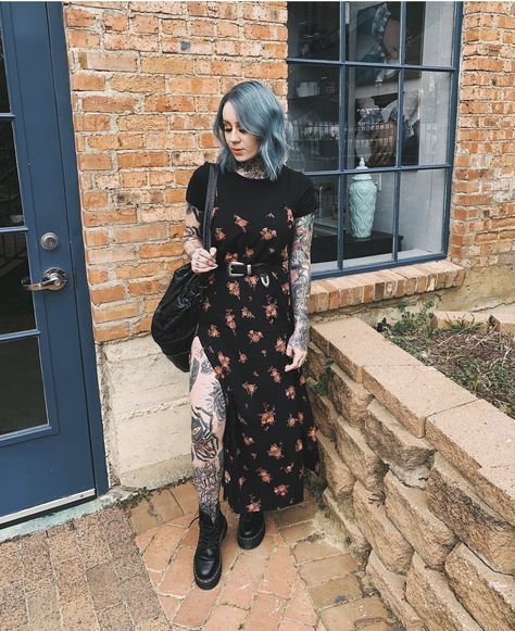 Dress With Combat Boots, Grunge Dresses, Look Grunge, Looks Black, Alt Fashion, Trendy Baby, Goth Outfits, Alternative Outfits, Fashion Black