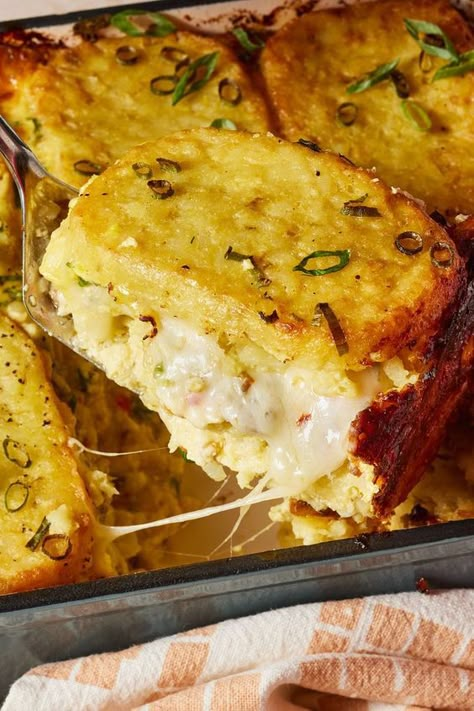 This Genius Breakfast Lasagna Is the Best Use of Hash Brown Patties We've Ever Seen Hashbrown Breakfast Lasagna, Breakfast Lasagna With Tortillas, Breakfast Lasagna Hashbrown, Men’s Breakfast Ideas, Cheesy Breakfast Ideas, Breakfast With Hashbrown Patties, Hashbrown Lasagna, Hash Brown Patty Breakfast Casserole, Hash Brown Patties Recipes