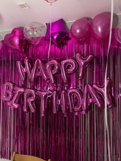 Magenta Birthday Theme, Dicorcia Birthday, Dark Pink Birthday Cake, Hot Pink Decorations Party, Black And Pink Birthday Theme, Hot Pink Party Decorations, 25th Birthday Ideas For Her, Hot Pink Birthday Party, Pink Birthday Theme