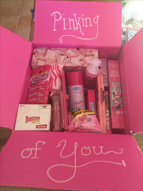 Pinking of you care package.  Female soldier on deployment. Over seas Package Ideas, College Care Package, Cute Birthday Gift, Cadeau Diy, Care Packages, Birthday Box, Pink Box, Bff Gifts, Diy Birthday Gifts